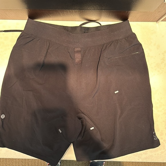 Lululemon License to Train Short 7” Lined - Black - Picture 6 of 8